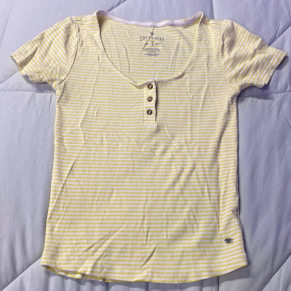 Brand Aeropostale, Size S, Color Yellow and White
